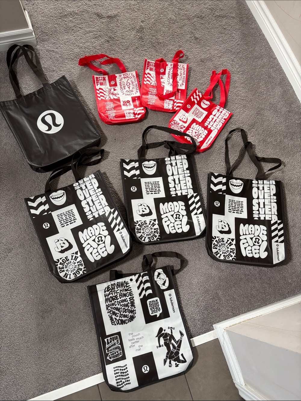 Lululemon Graphic Tote Bags